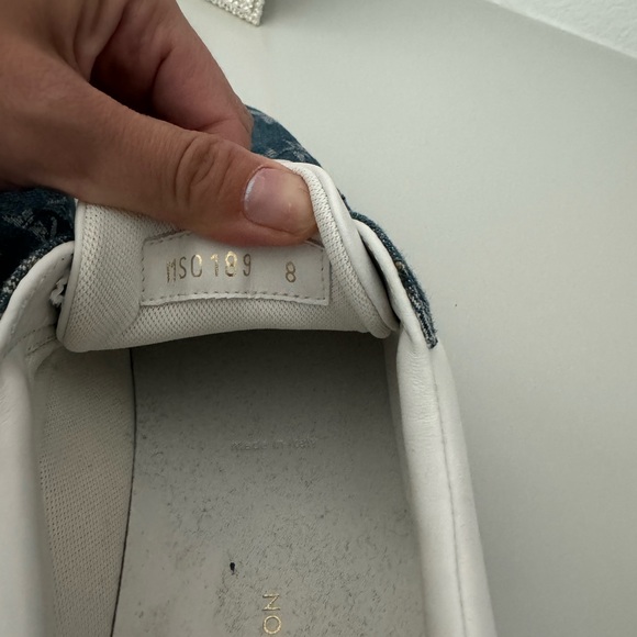 ‼️Authentic men's Louis Vuitton sneakers size 8‼️ - Picture 3 of 6